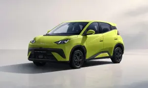 Jasnozielony BYD Dolphin Surf, miejski elektryk. Sprawdź byd cena i zacznij przygodę z ekologiczną jazdą!