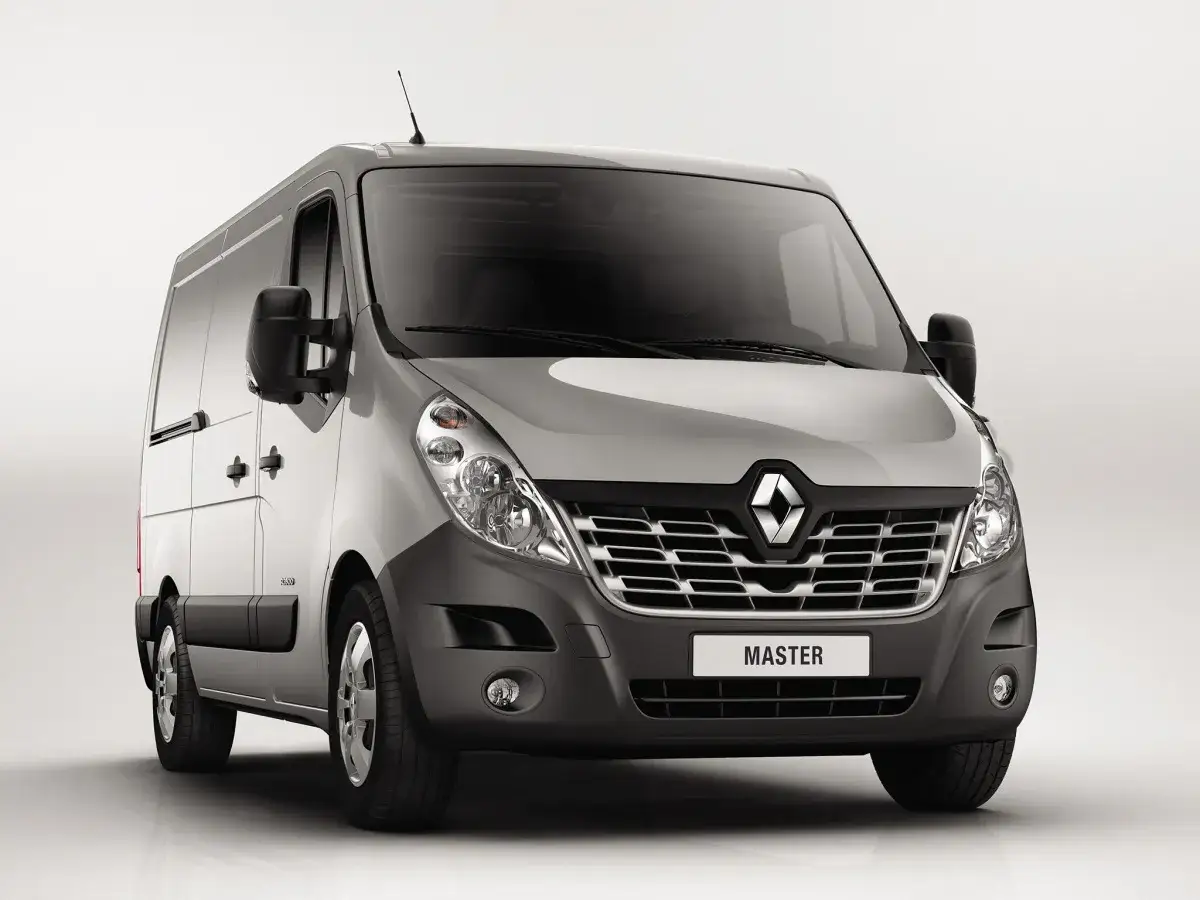 Szary Renault Master 3, nowoczesny van, gotowy do pracy.